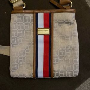 Tommy Hilfiger crossbody purse